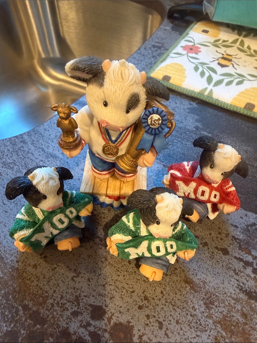 Enesco Mary’s Moo Moos Ceramic Cow Family Figurine Set with 'MOO' Sweaters